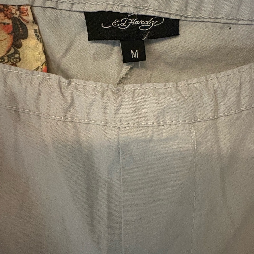 Ed Hardy Light Gray Cargo Pants with Colorful Graphic - Picture 3 of 7